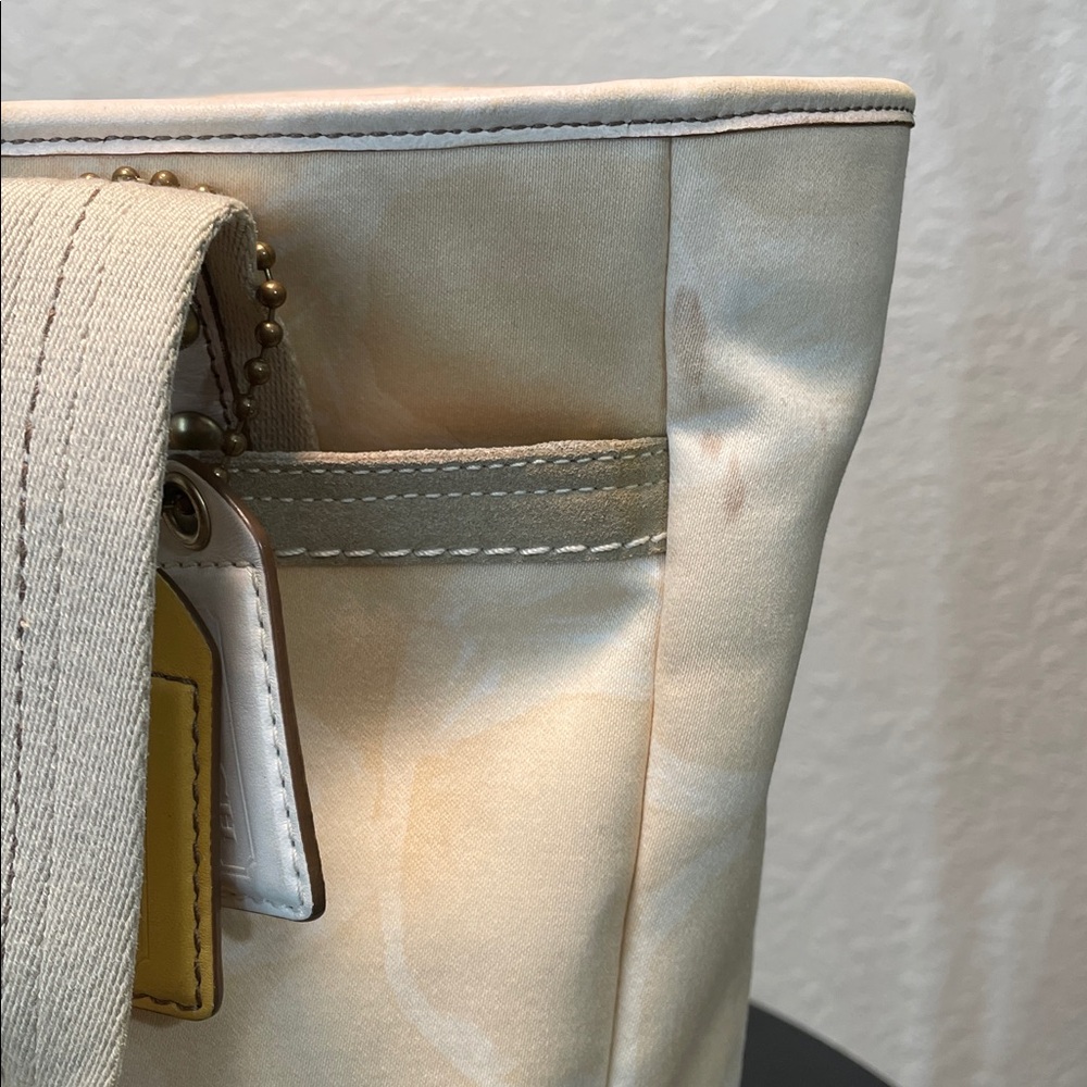 ππππCoach Cream Tote Bag - Picture 7 of 12